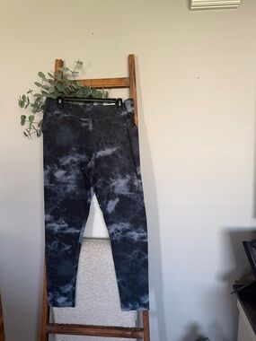 Sonoma Black and Gray Marbled Leggings
